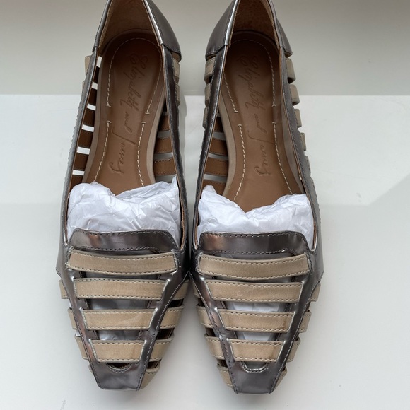 Elizabeth & James cutout metallic flats - Picture 2 of 6